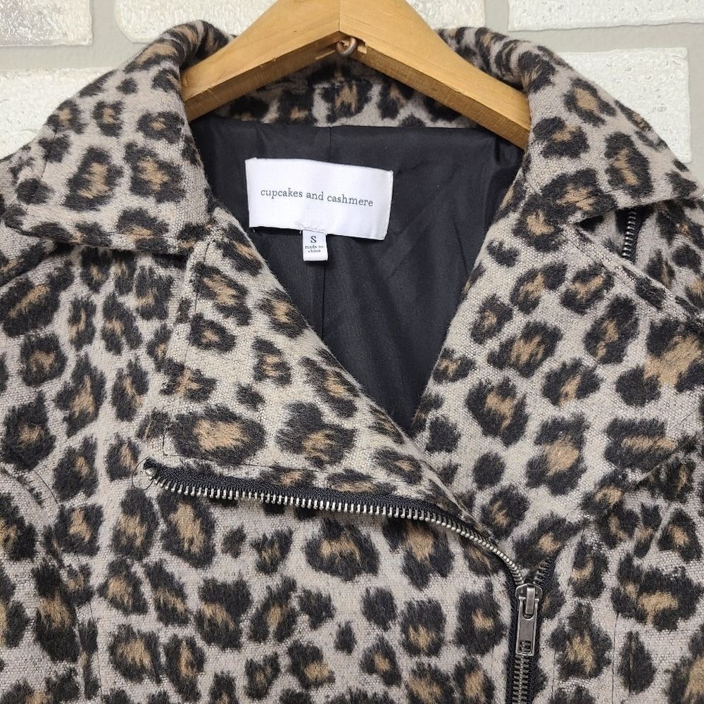 Cupcakes and Cashmere Leopard Print Moto Jacket Size Small Gray Brown Black - Picture 2 of 9